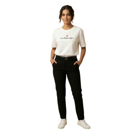 ALTHEA: t-shirt con scritta ricamata | Vicine a ME