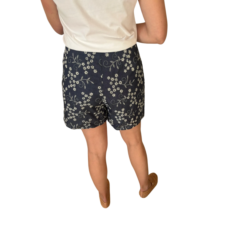 MATILDE: shorts in cotone con ricamo floreale vita alta | Vicine a ME